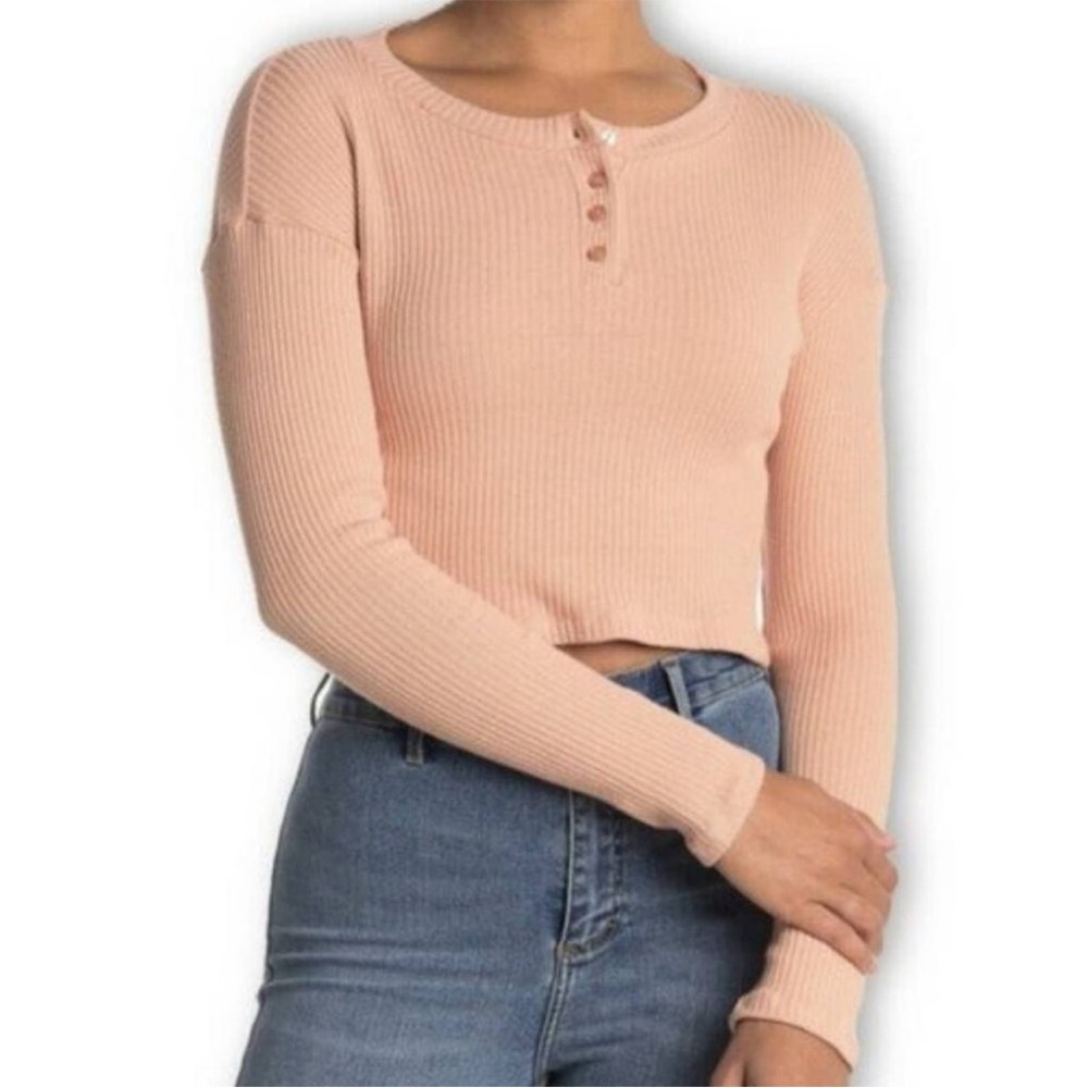 🎈🎈NWT Lush Ribbed Cropped Henley in Cafe Crem